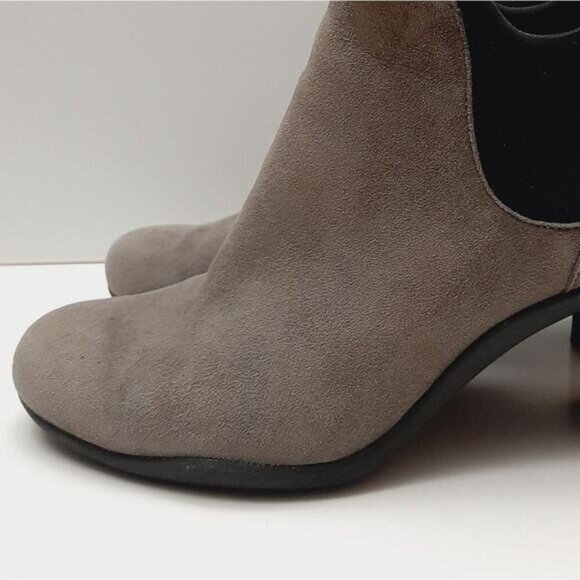 CLARKS Slip-on Ankle Boots Rubber Soles High Heel Grey & Black Sz 8 - Picture 8 of 13